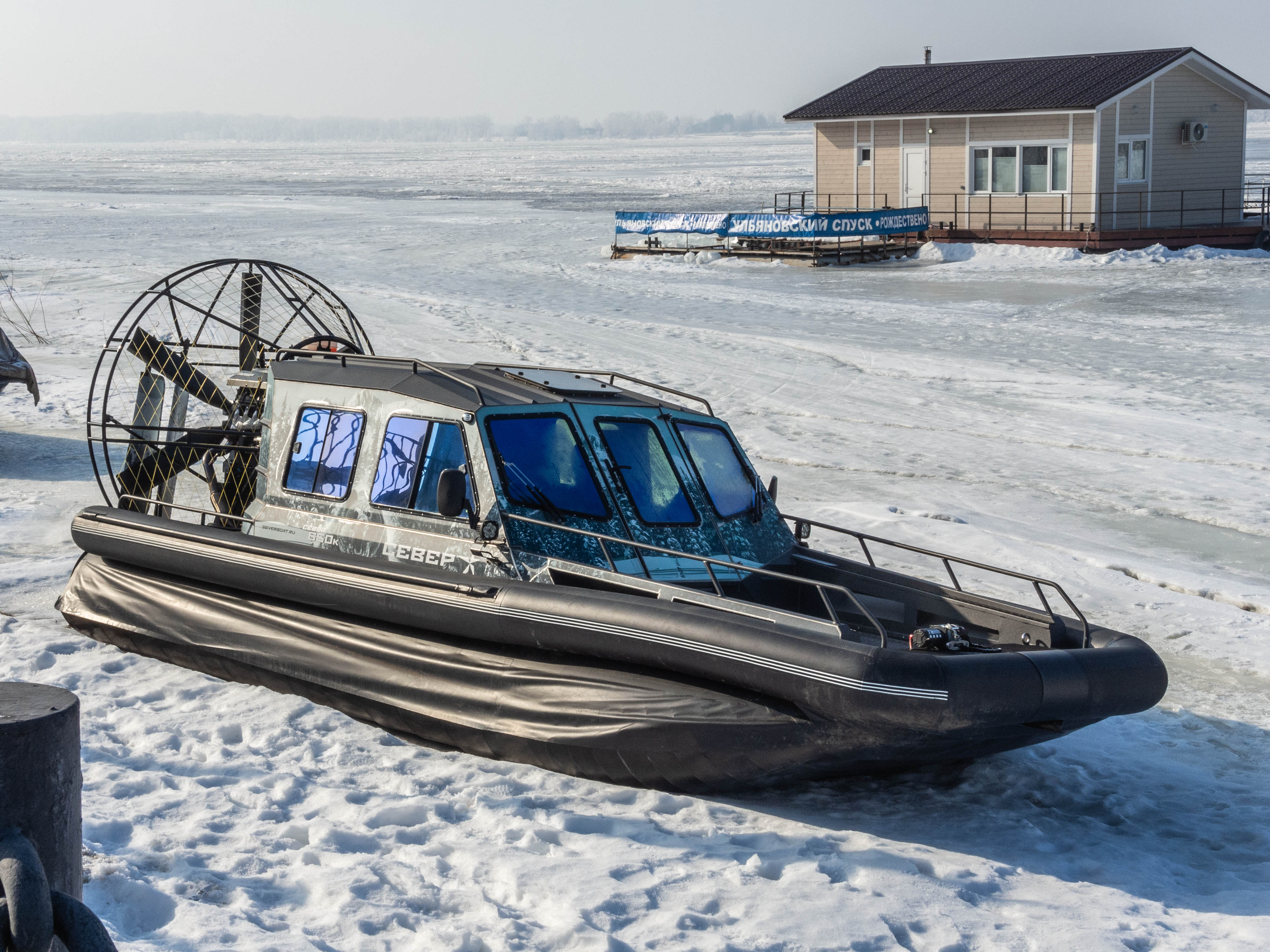 Поведение и движение свп над разными поверхностями вода, грунт, снег, лед, болото | moshovercraft.ru/