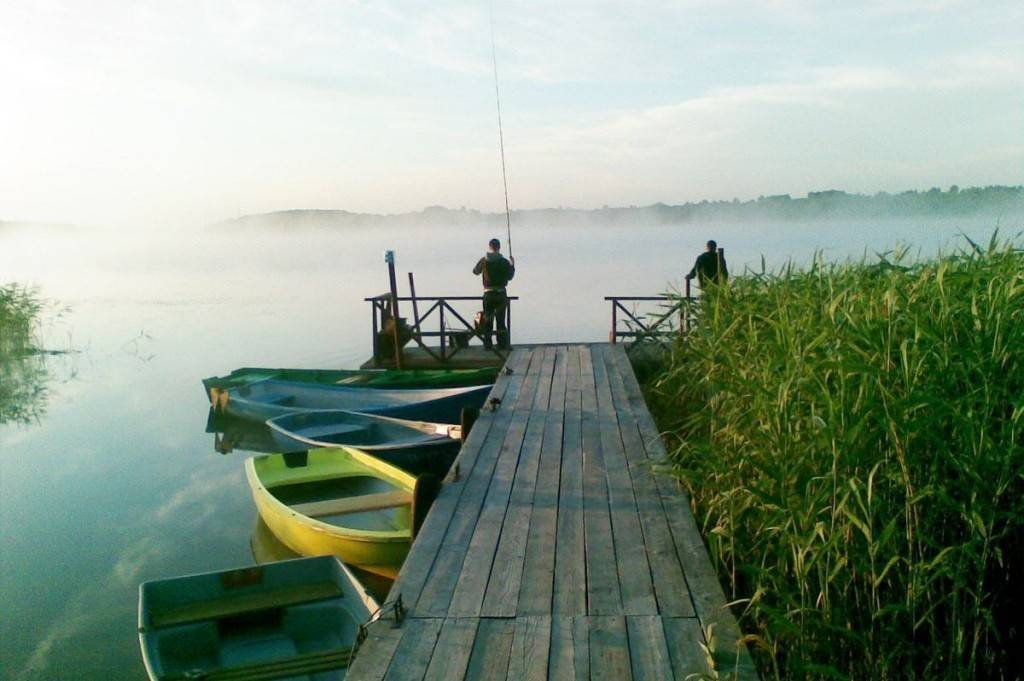 Рыбалка на селигере с проживанием в домиках и питанием. базы отдыха с рыбалкой