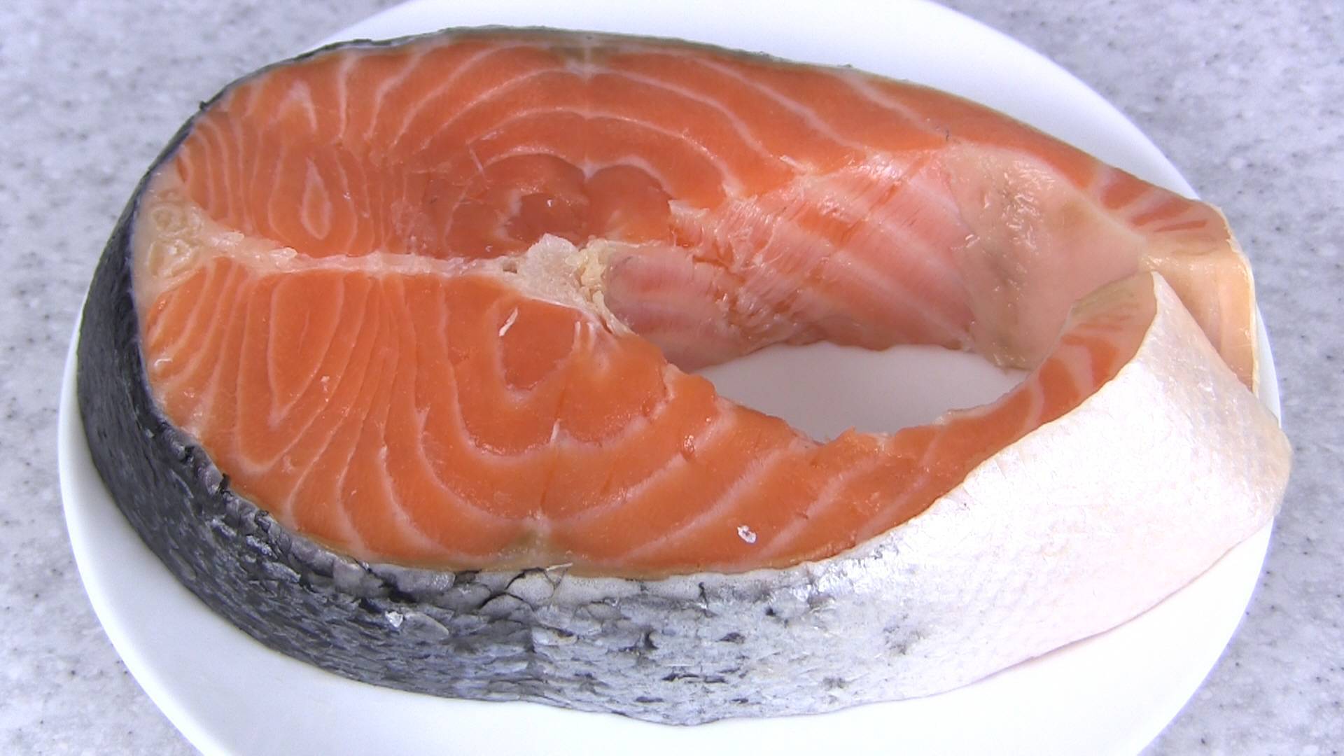 Соленая красная рыба за 2 часа – кулинарный рецепт