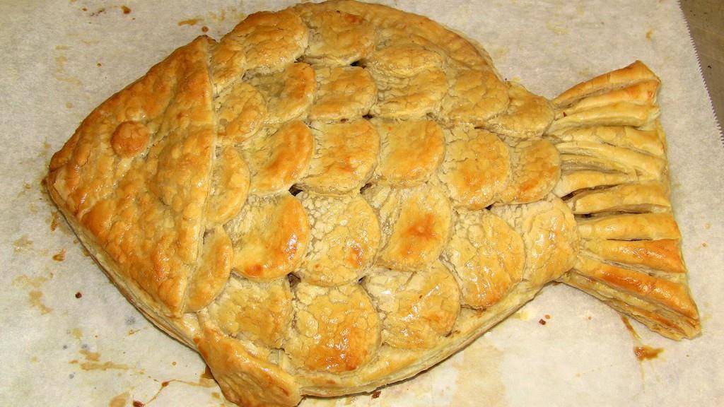 Рыбный пирог открытый и закрытый - как вкусно приготовить тесто и начинку по рецептам с фото