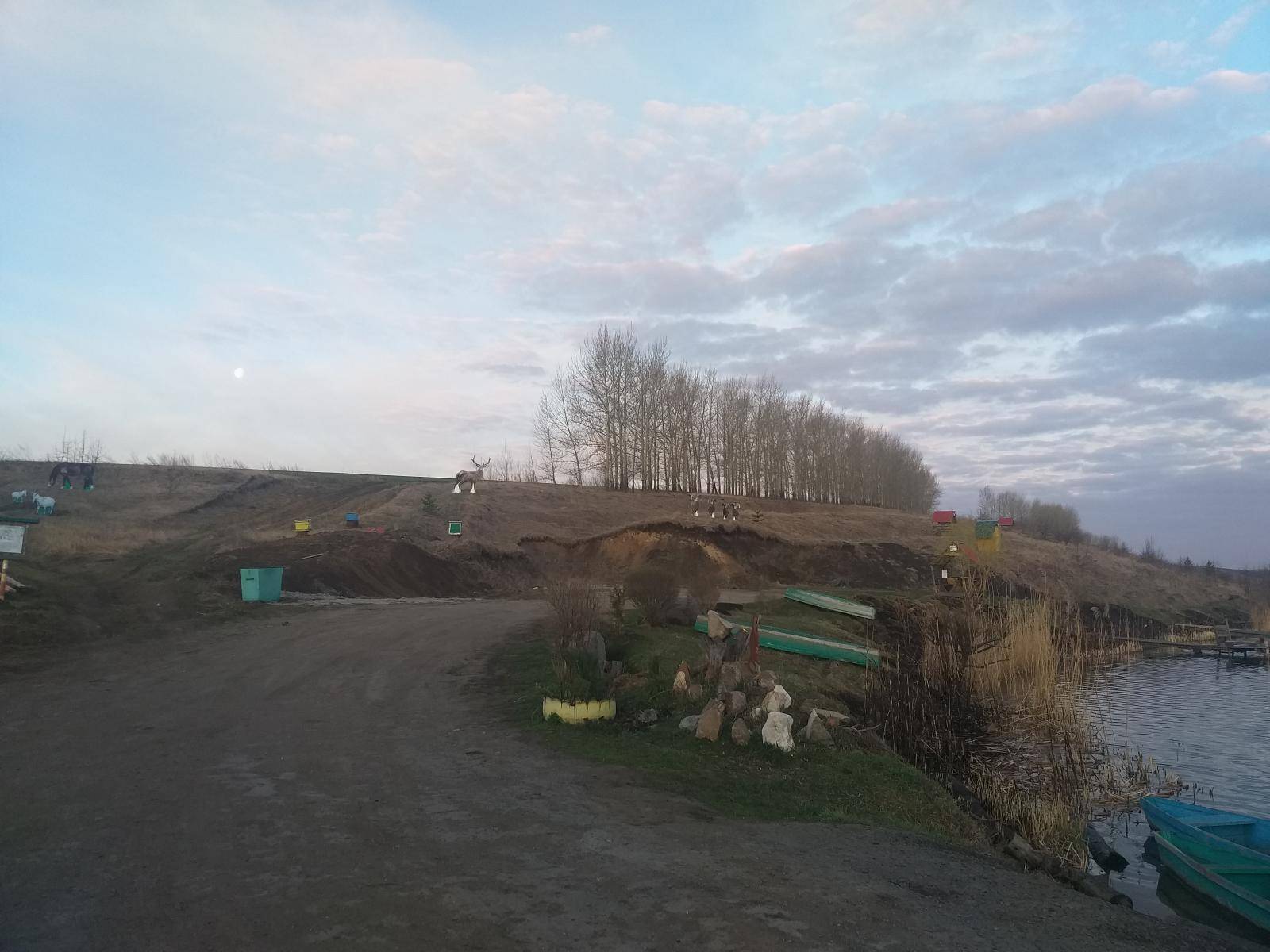 Платная рыбалка в воронежской области, в семилукском районе: пруды и проживание