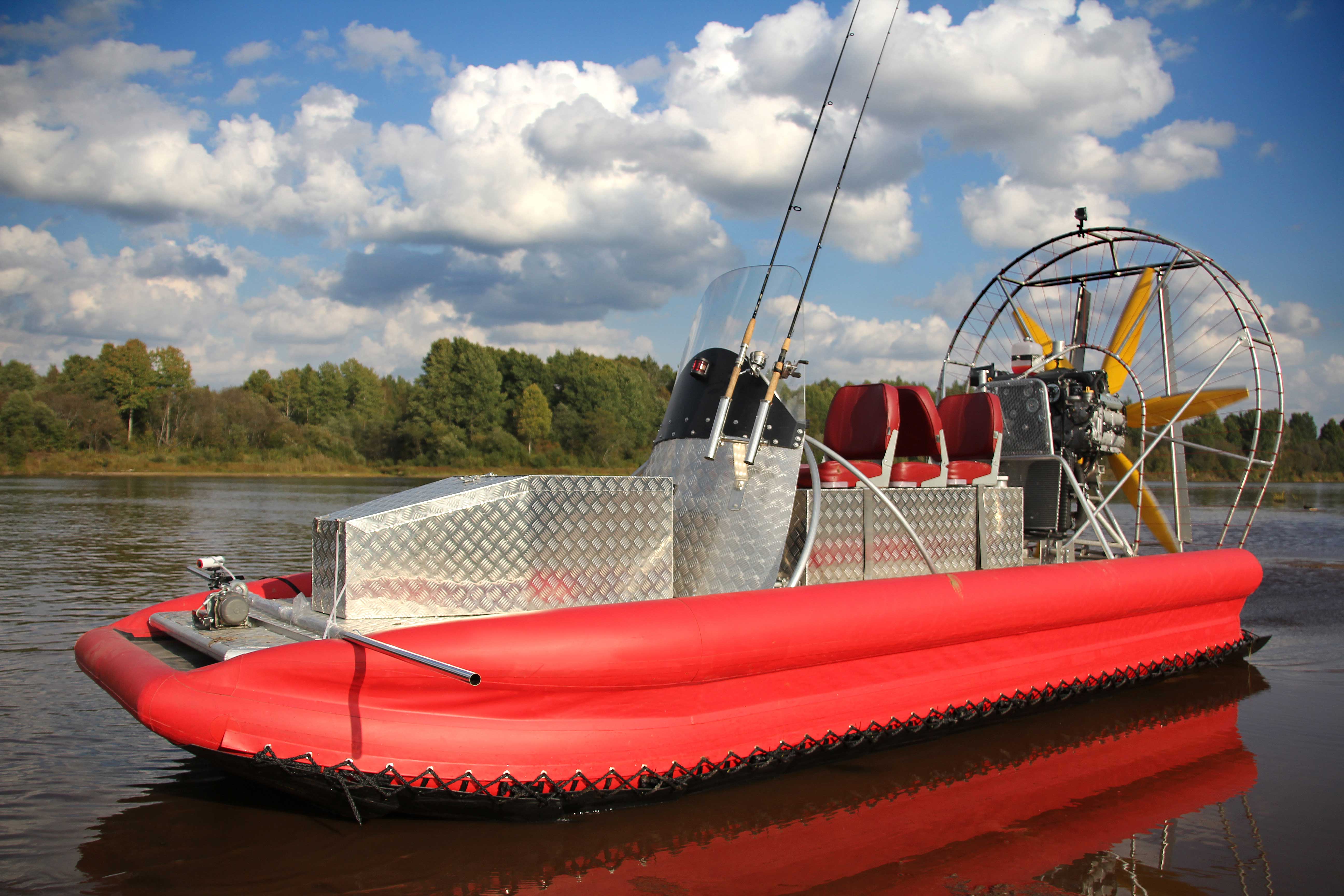 Аэролодка – водное судно для любителей активного отдыха, рыбаков и работников мчс