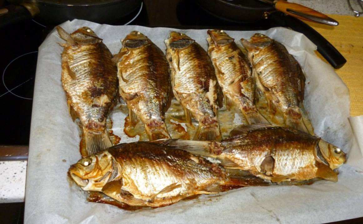 Караси в духовке, 7 вкусных рецептов карасей в духовке – как приготовить карасей