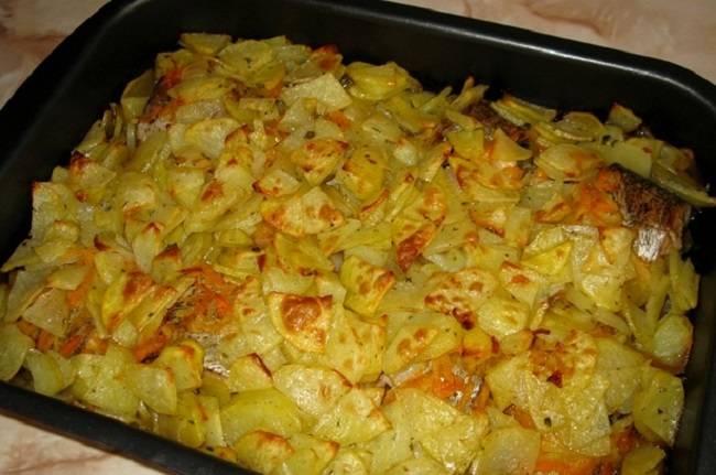 Как приготовить леща в духовке с картошкой