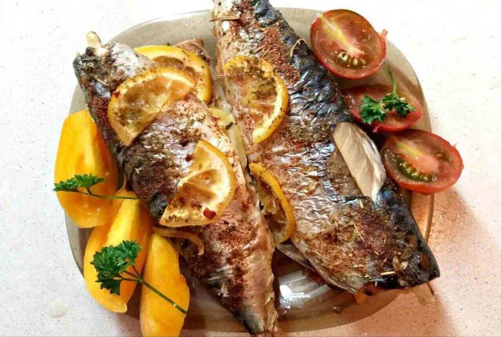 Карп запеченный в духовке в фольге - рецепт с фото. сочная, нежная рыба, кто пробует, остается в восторге  | народные знания от кравченко анатолия