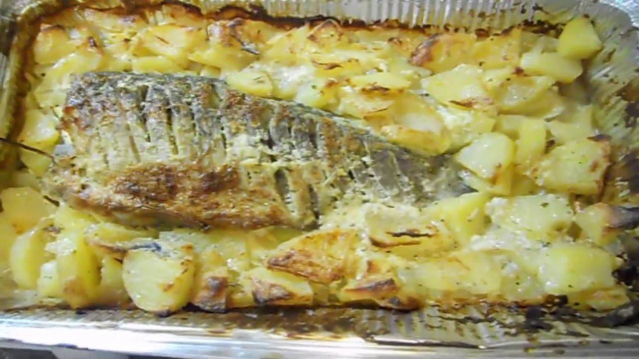 Рыба с картошкой в духовке: готовим в домашних условиях