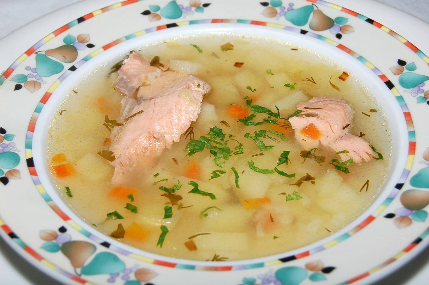 Рыбный суп из консервов – кулинарный рецепт