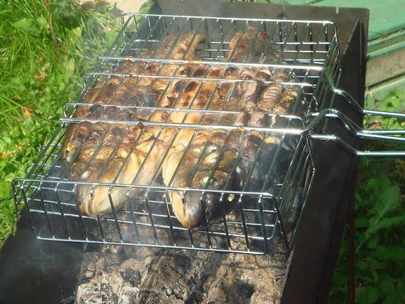 Форель запеченная в фольге на углях, рецепты запекания форели