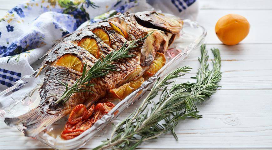 Сазан в фольге на углях, как приготовить вкусно