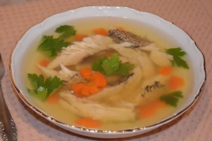 Как приготовить заливное из щуки с желатином и без него