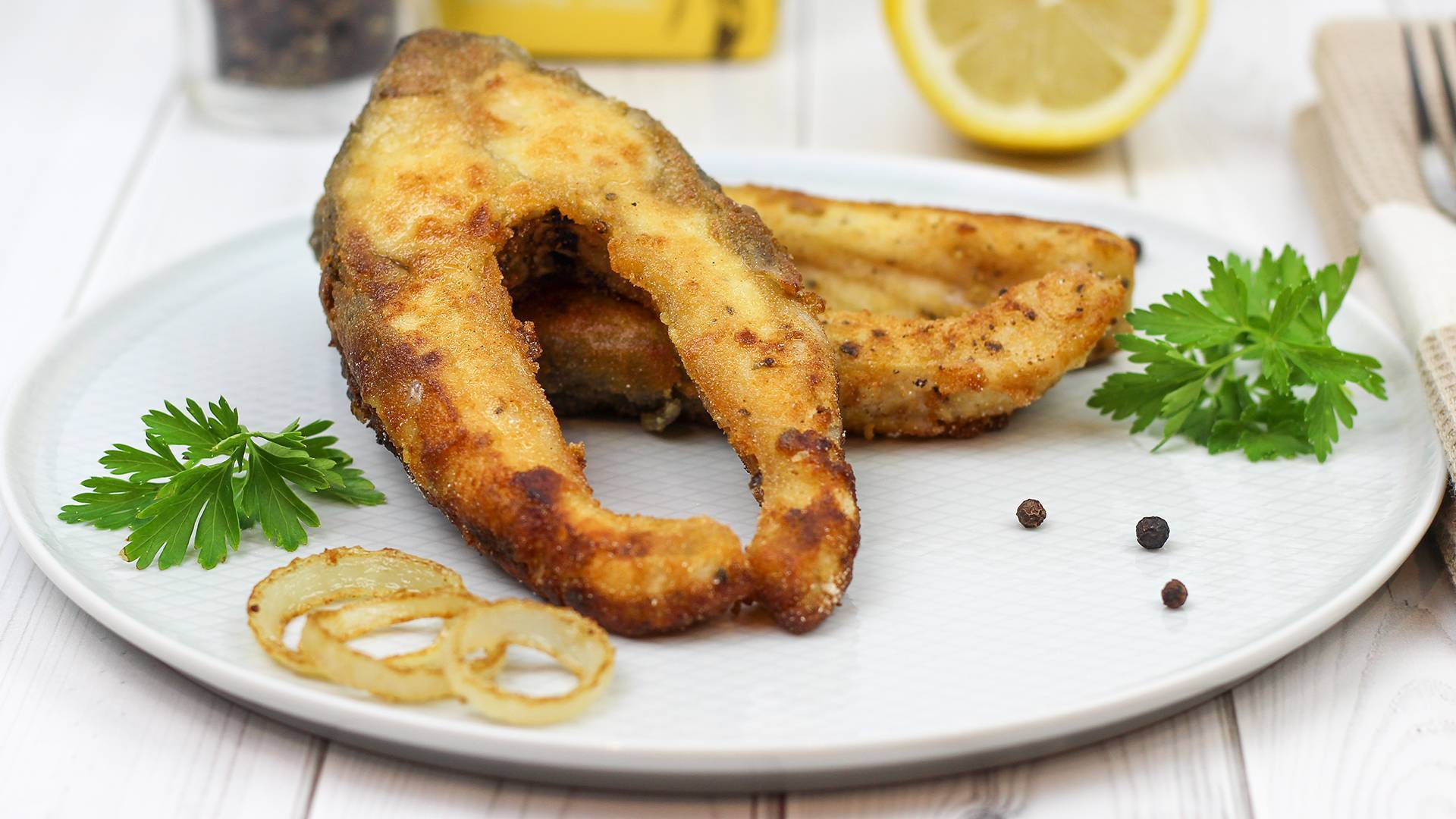 Минтай жареный на сковороде: вкусные рецепты приготовления