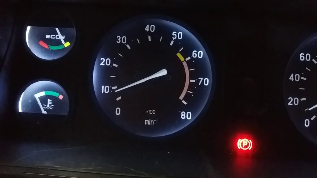 Почему "прыгает" стрелка тахометра ваз 2107