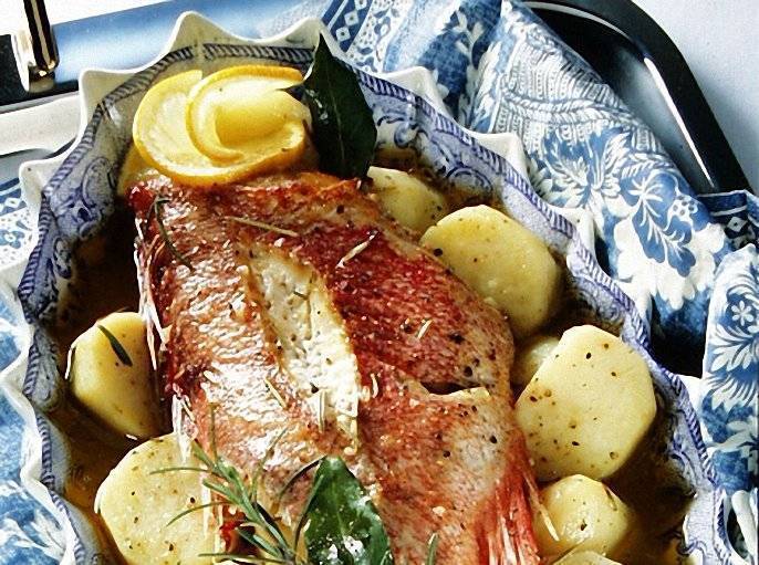 Окунь в духовке: как приготовить, рецепты запеченной рыбы в духовке с фото