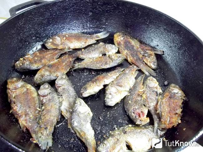 Сколько времени жарить рыбу на сковороде