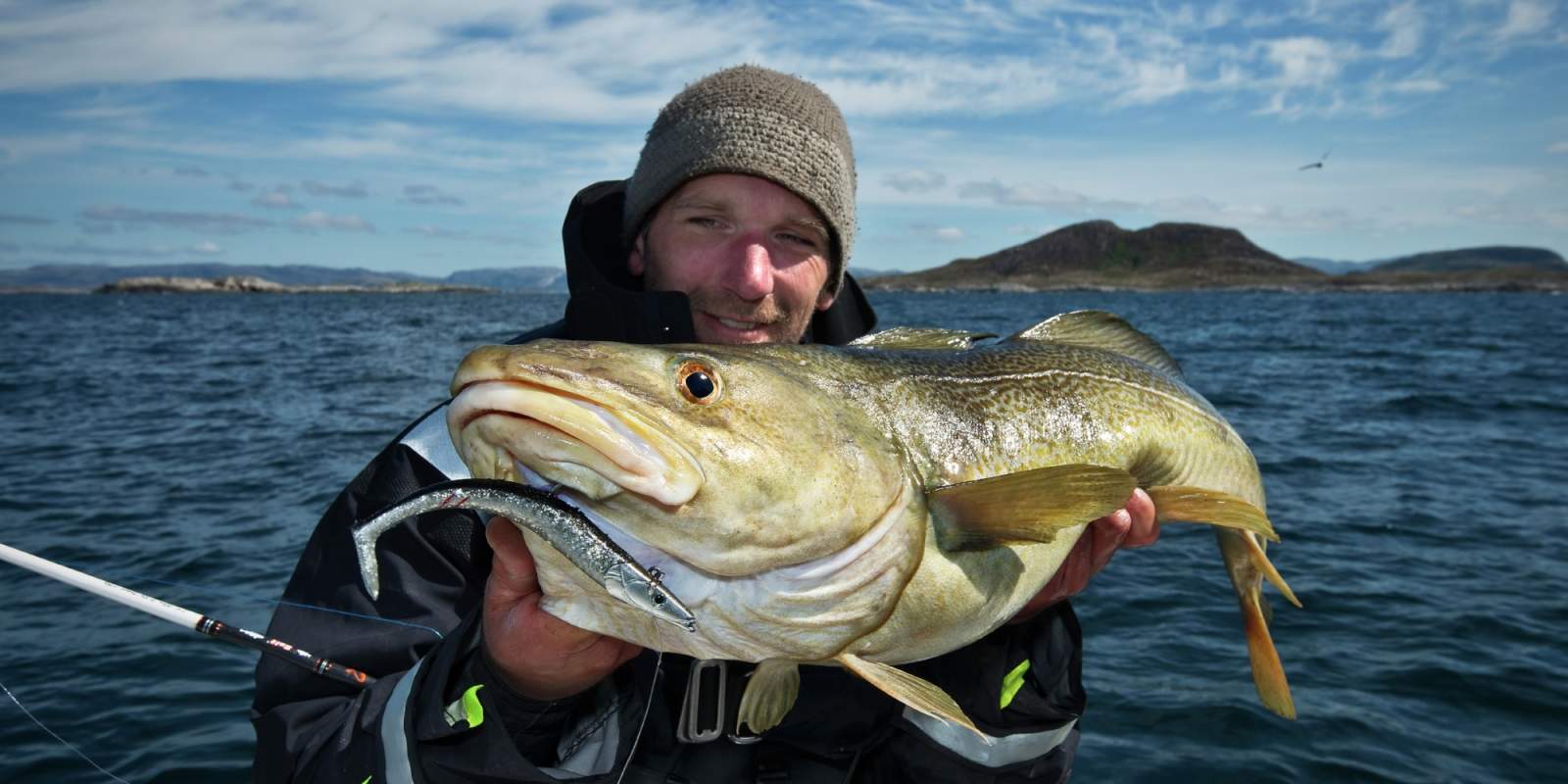 На морской рыбалке в норвегии можно поймать палтуса весом 165 кг.