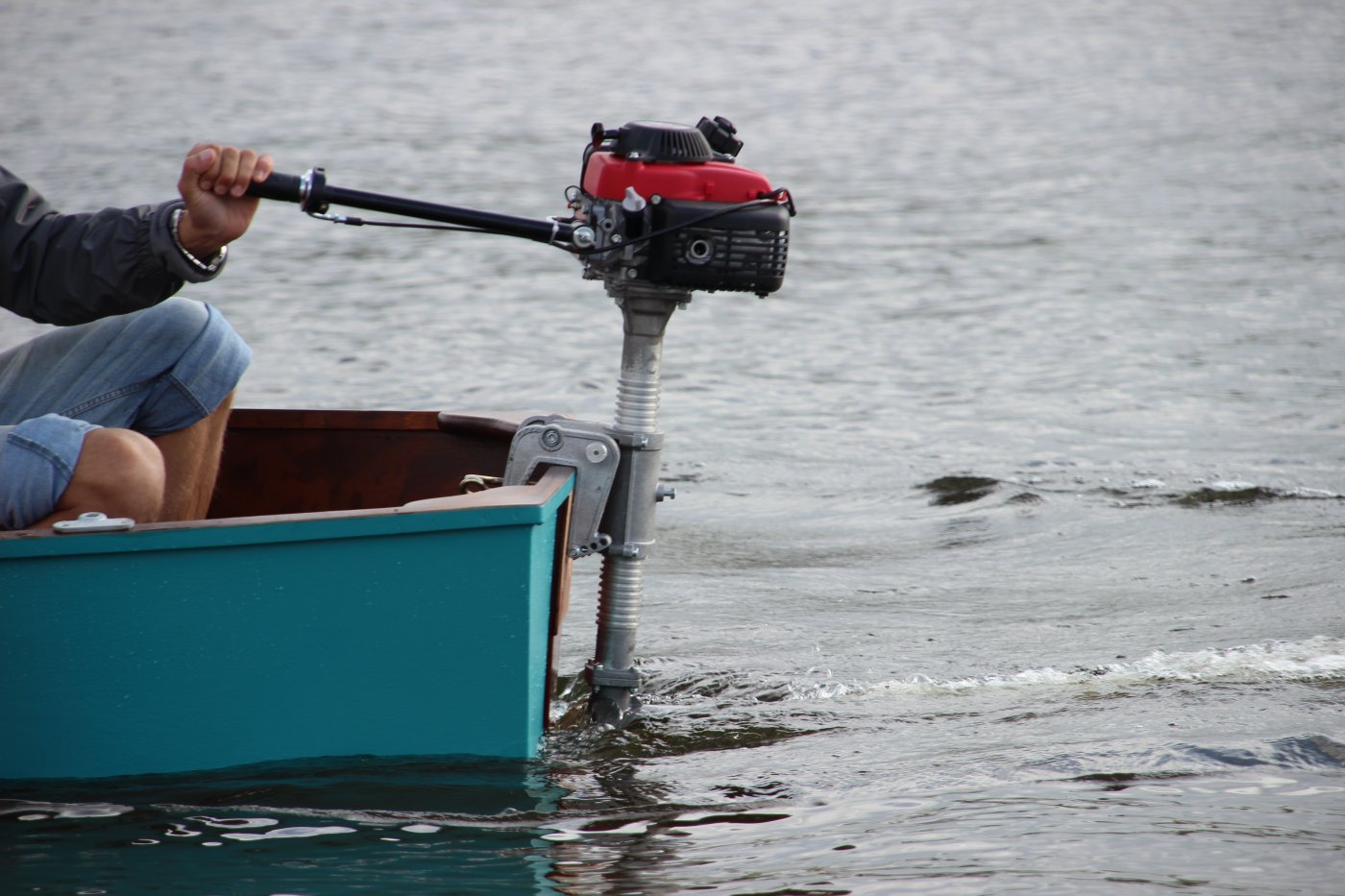 Подвесные водометные лодочные моторы — разбираемся в общих чертах