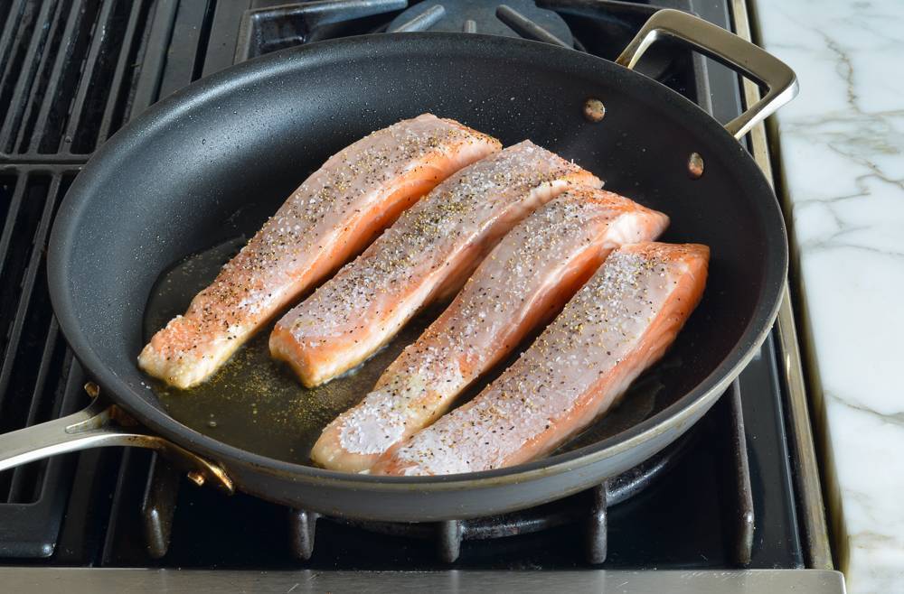Как приготовить рыбу на сковороде речную рыбу