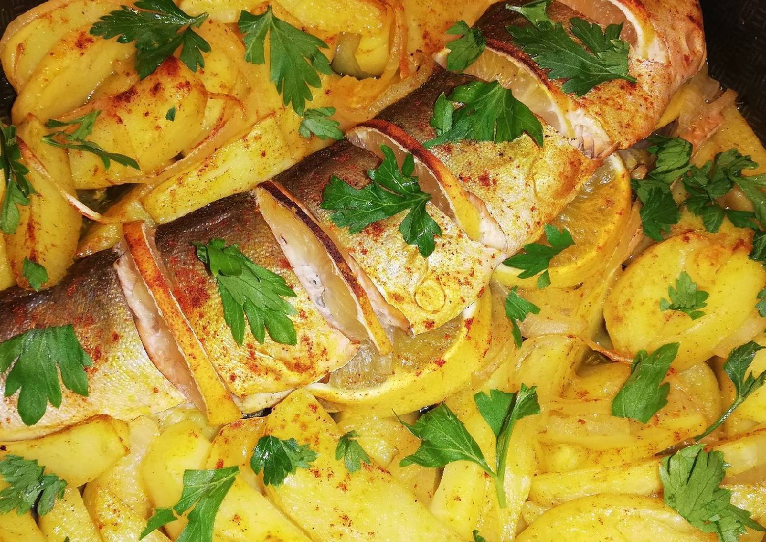 Картофельная запеканка с рыбой в духовке, 9 рецептов приготовления