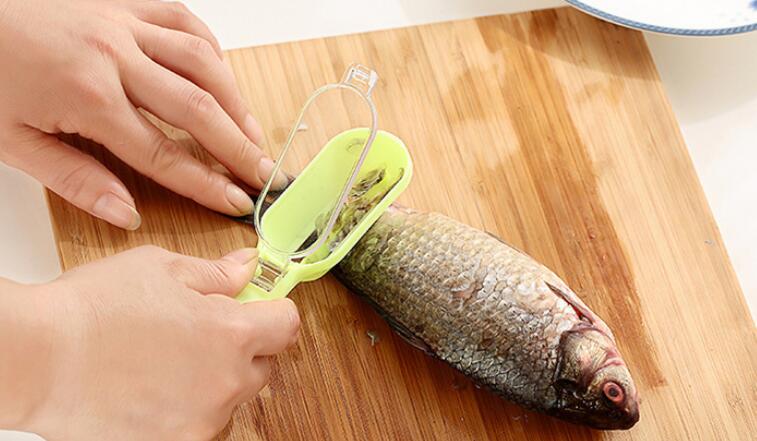 Нож для чистки рыбы: от ручной чистилки и электрического прибора до самодельных приспособлений