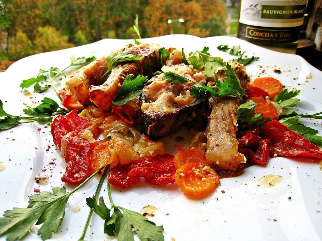 Щука в фольге в духовке – 6 рецептов, как вкусно запечь рыбу