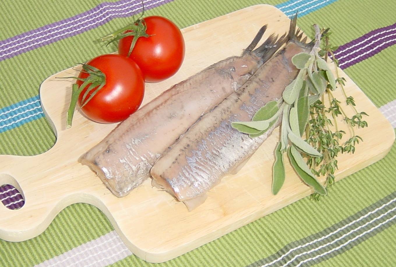 Как быстро почистить соленую селедку: секреты приготовления закуски из нежного рыбного филе без костей