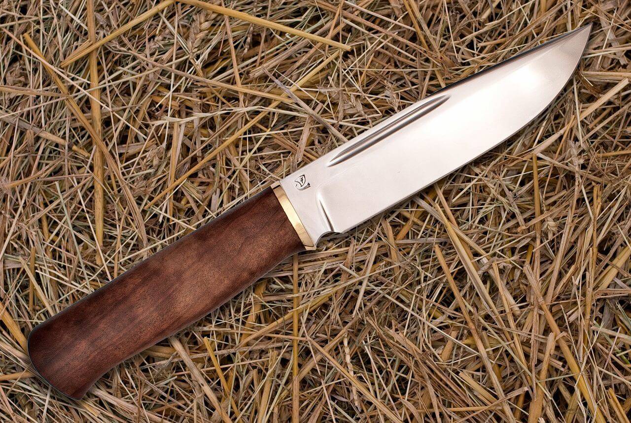 Купить хороший охотничий нож. Нож Кизляр Промысловик. Нож охотник. Ножик охотничий. Классический охотничий нож.