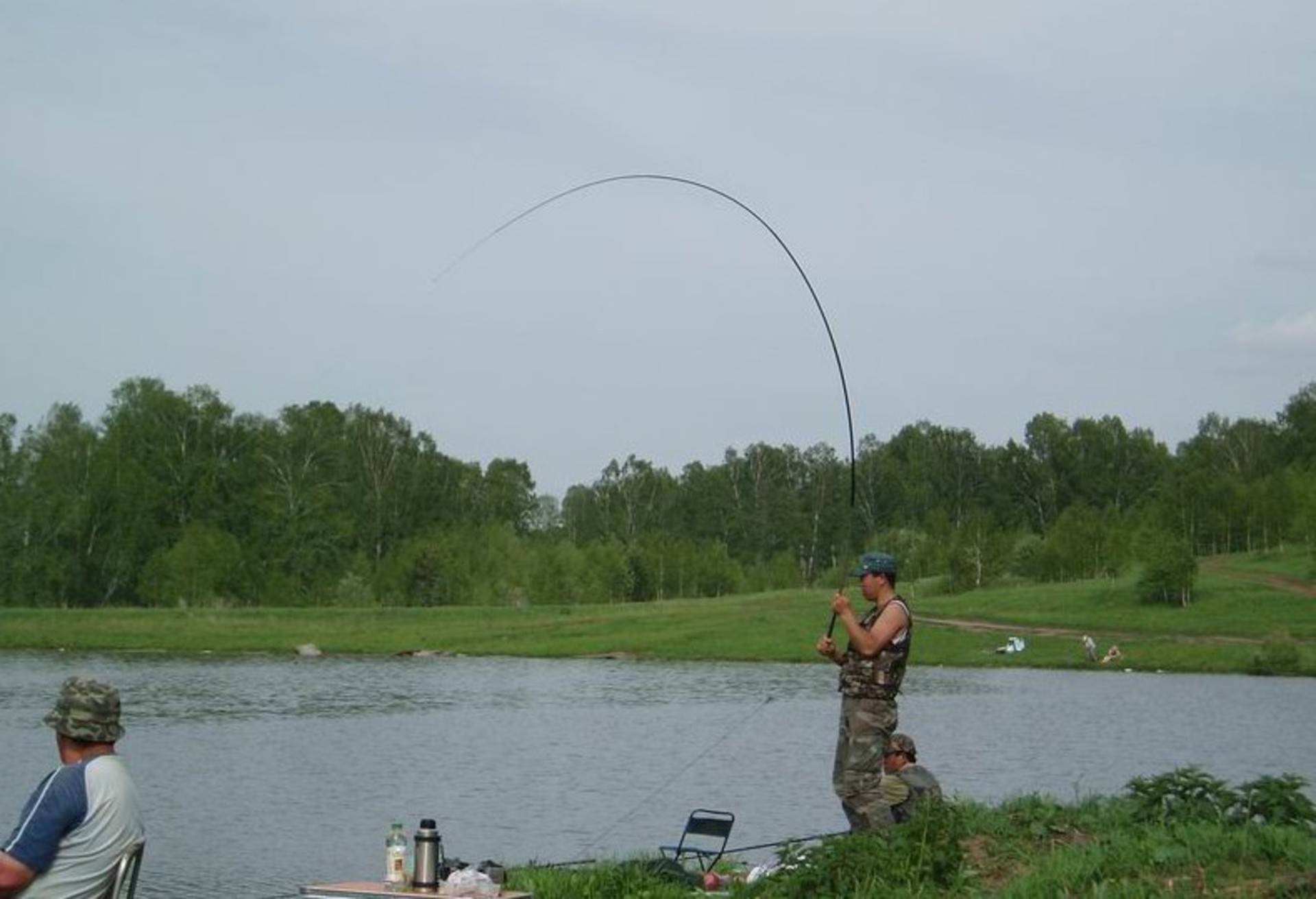 Платные озера для рыбалки. Место для рыбалки. Платная рыбалка. Рыбалка на озере. Платное озеро для рыбалки.