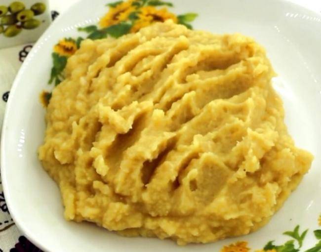 Гороховая каша - рецепты на воде, на молоке, с мясом, копченостями и и с курицей