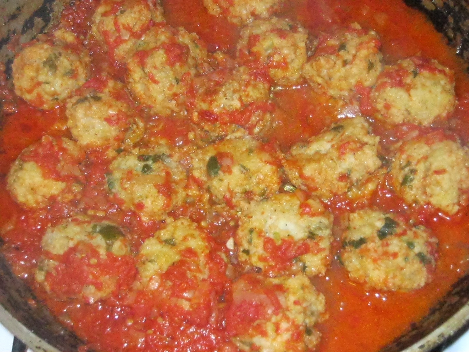 Тефтели с рисом с подливкой рецепт с фото пошагово в томатном соусе