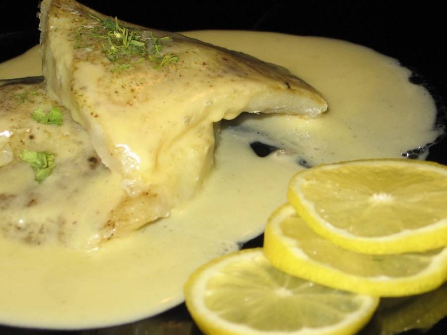 Какой приготовить соус к белой рыбе: рецепты с фото