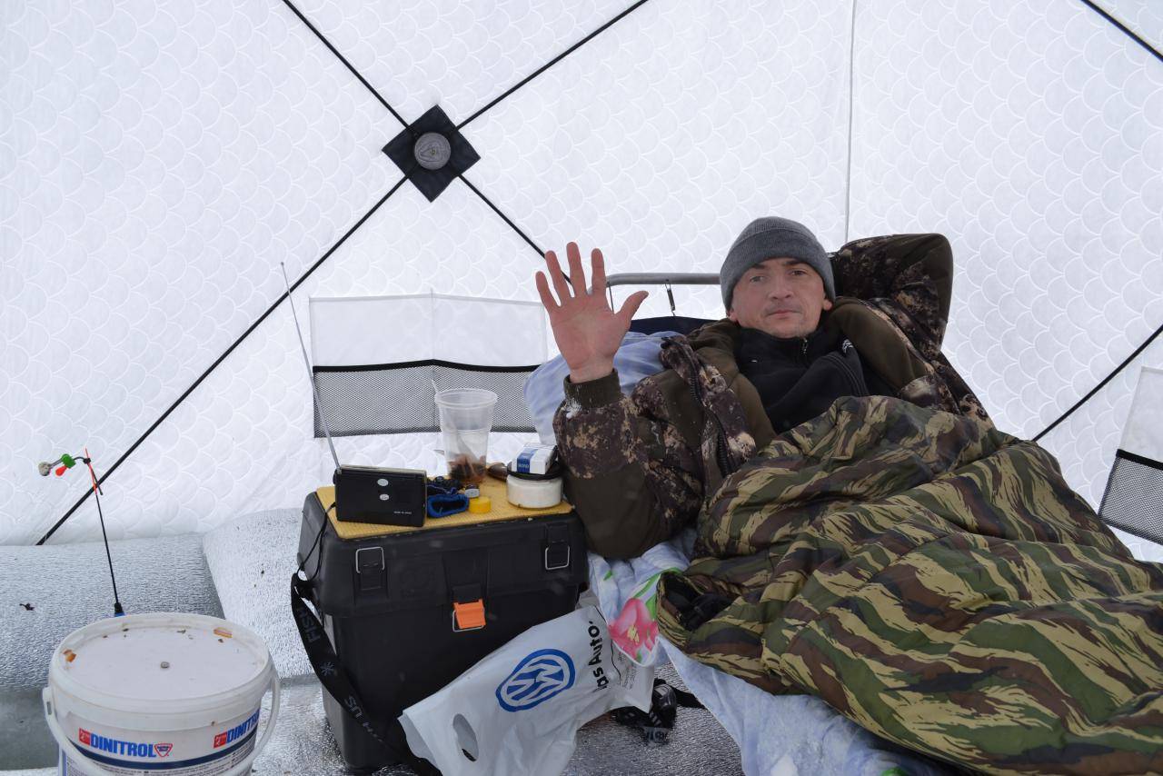 Палатки для зимней рыбалки: отзывы, обзор, обогрев, материал