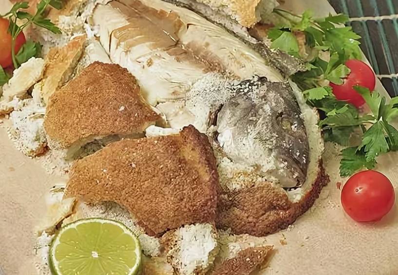 Рыба в соли в духовке, рецепты запеченной рыбы в соляном панцире