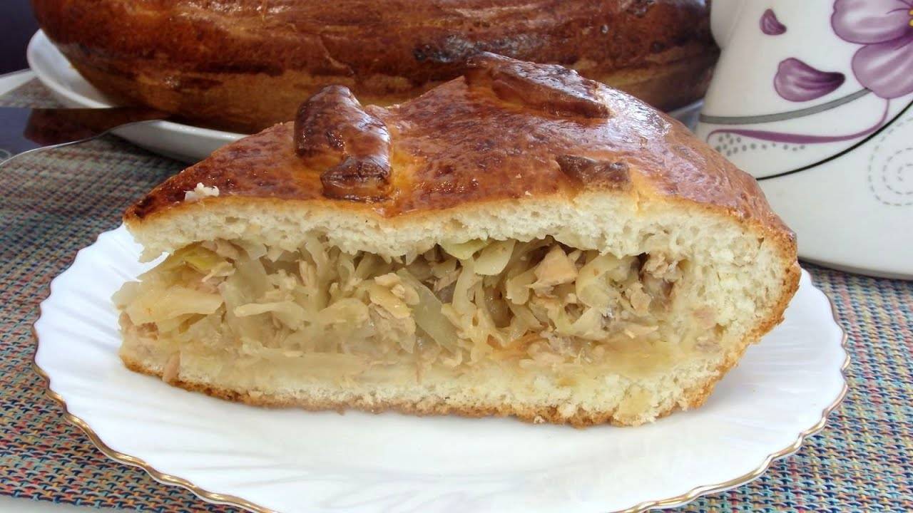 Пирог из капусты с рыбной консервой вкусный