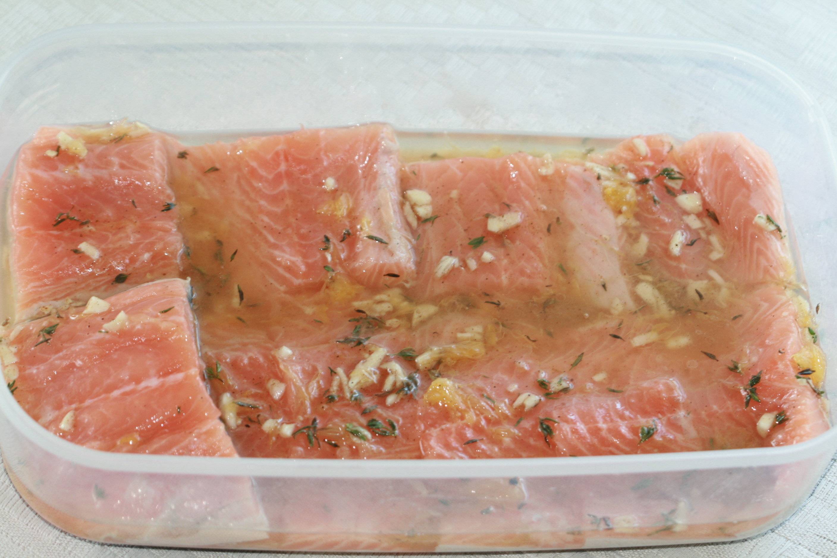 Шашлык из лосося на мангале: 6 необычных и вкусных рецептов