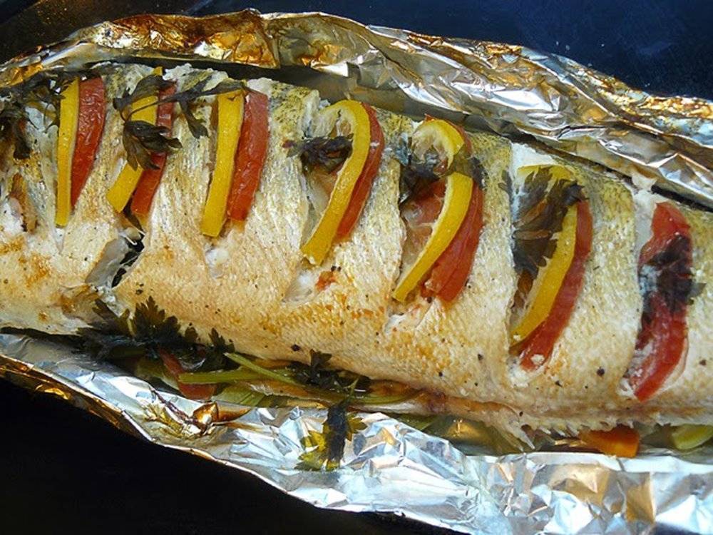 Рыба запеченная в мультиварке / блюда из карпа / tvcook: пошаговые рецепты с фото