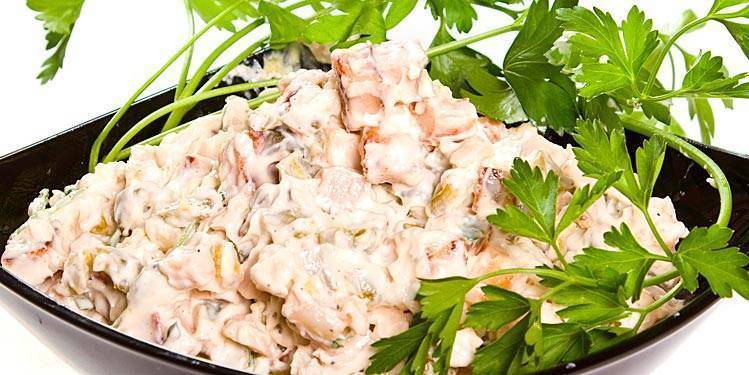Салат с рыбой горячего копчения и картофелем - 12 пошаговых фото в рецепте