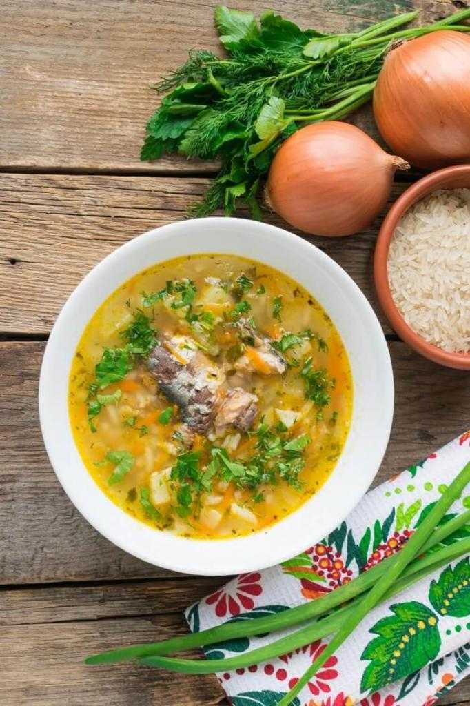 Рыбный суп из консервов – кулинарный рецепт