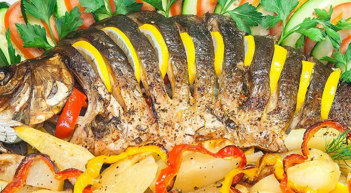 Карп в духовке в фольге -  рецепты запеченной рыбы целиком, в сметане, с картошкой и овощами. как приготовить и сколько запекать карпа в духовке в фольге?