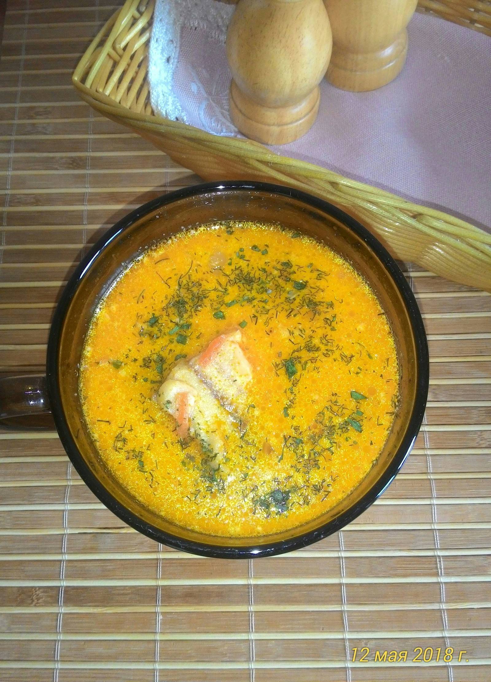 Вкусный суп из минтая. Суп из минтая. Суп с минтаем. Суп рыбный из филе. Рыбный суп из минтая.