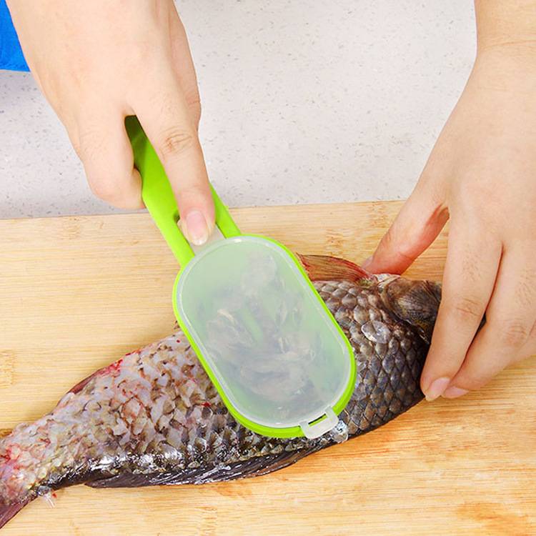 Как легче чистить скользкую рыбу