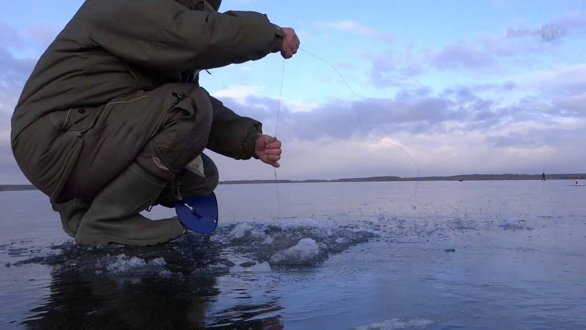 Зимняя рыбалка по первому льду