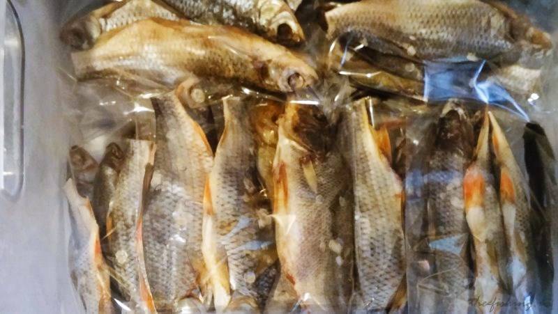 Как правильно хранить вяленую рыбу в домашних условиях