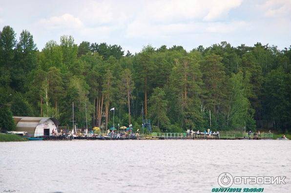 Озеро акакуль базы. Акакуль озеро пляж. Акакуль Челябинская. Акакуль Челябинск. Озеро Акакуль Челябинская область.