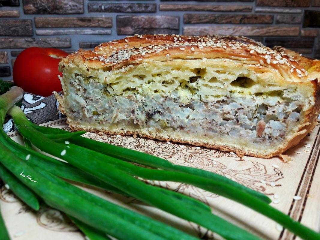 Пирог из рыбы мойвы вкусный