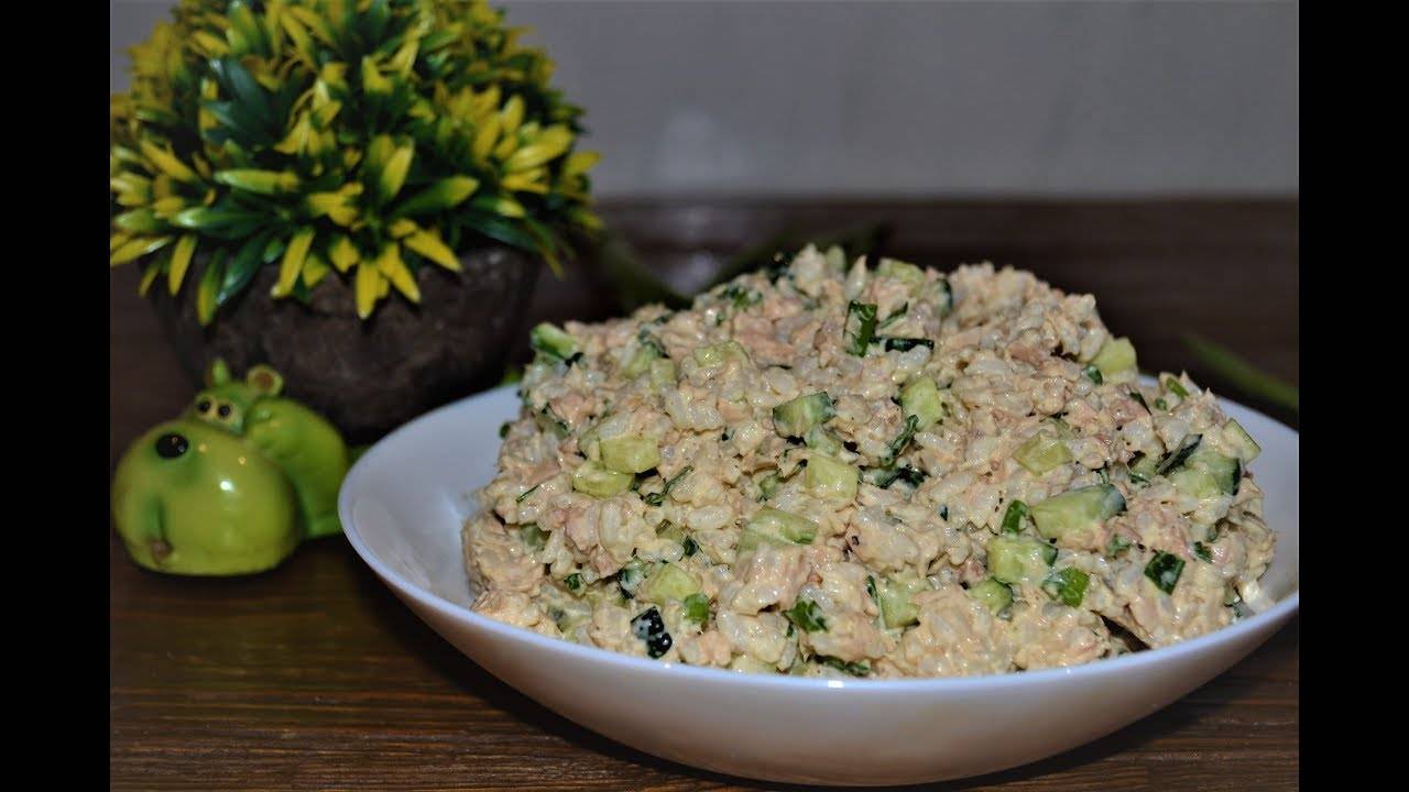 Салат из риса и рыбной консервы: пошаговый рецепт с фото