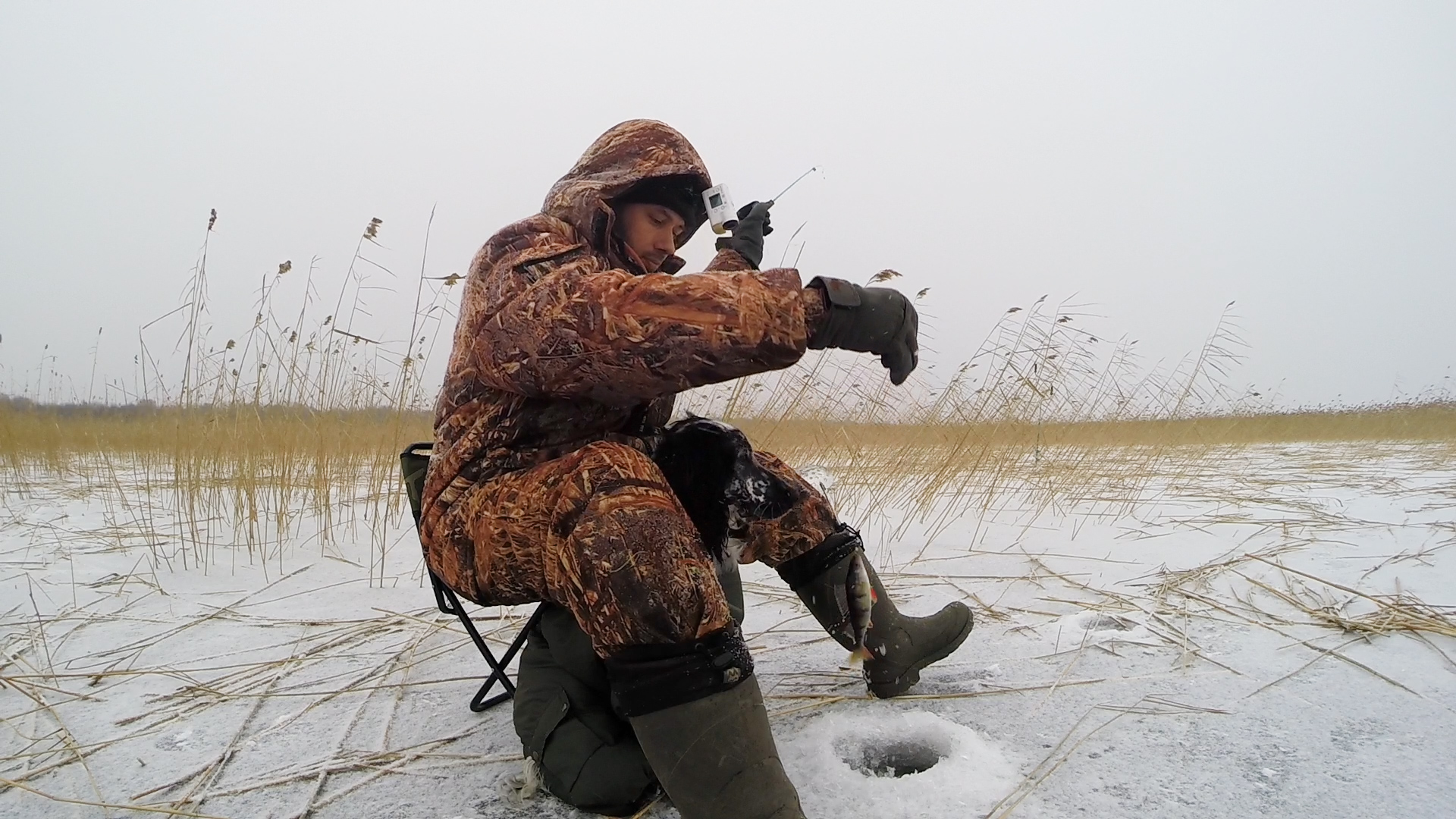 Рыбалка на озерах форум. Зимняя рыбалка. Зимняя рыбалка на Ладоге. Рыбалка на Ладоге зимой. Зимняя рыбалка 2020.